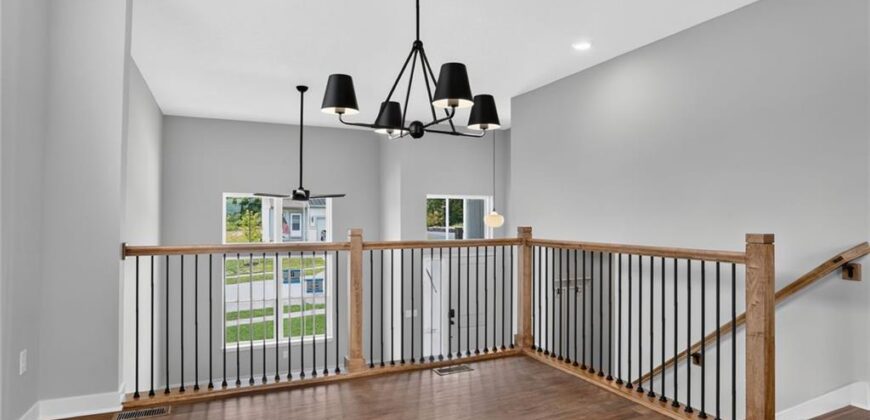 16268 Giorgia Street, Parkville, MO 64152