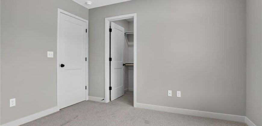 16268 Giorgia Street, Parkville, MO 64152