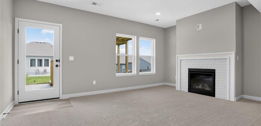16268 Giorgia Street, Parkville, MO 64152