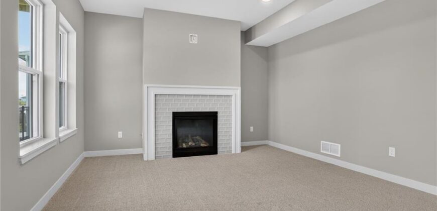 16268 Giorgia Street, Parkville, MO 64152