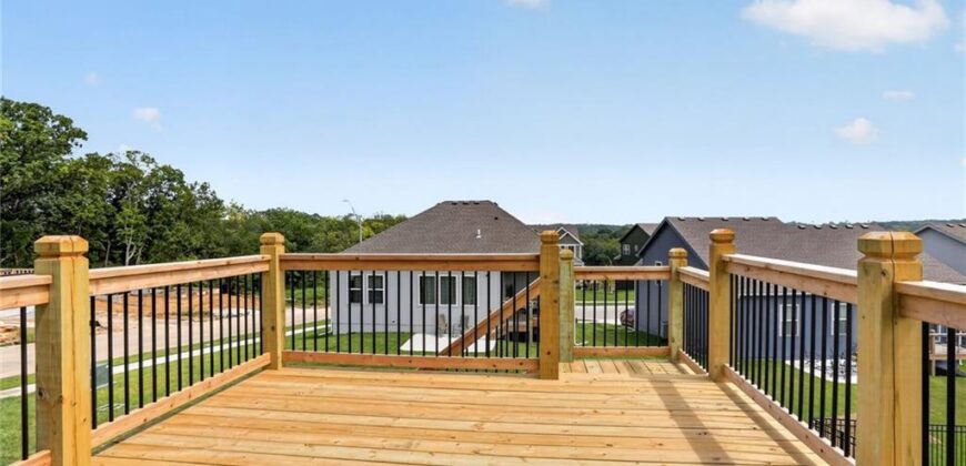 16268 Giorgia Street, Parkville, MO 64152