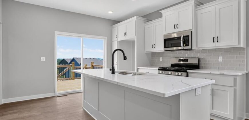 16268 Giorgia Street, Parkville, MO 64152
