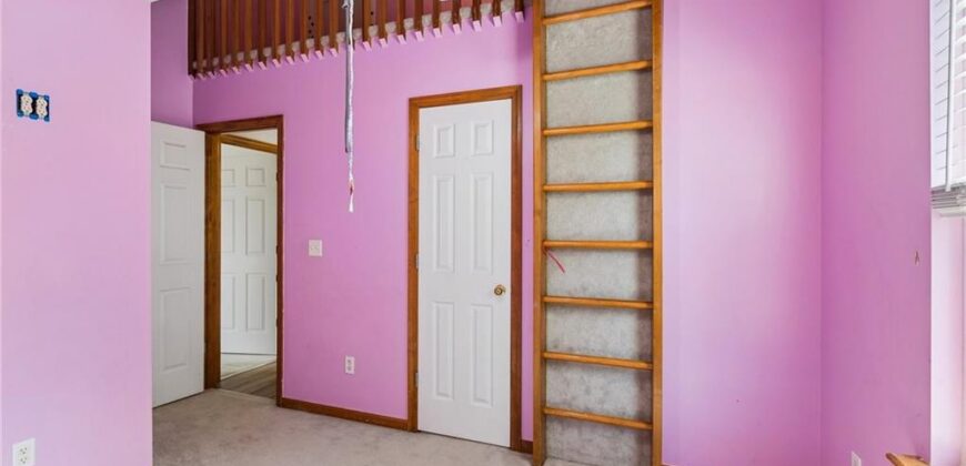 10947 N Wallace Avenue, Kansas City, MO 64157