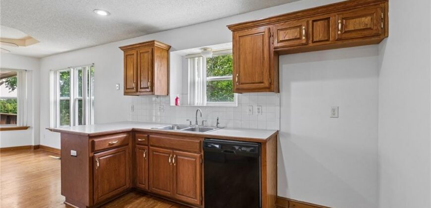 10947 N Wallace Avenue, Kansas City, MO 64157