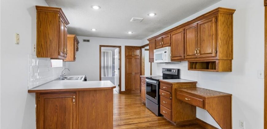 10947 N Wallace Avenue, Kansas City, MO 64157