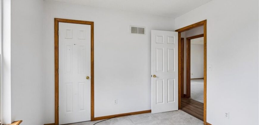 10947 N Wallace Avenue, Kansas City, MO 64157