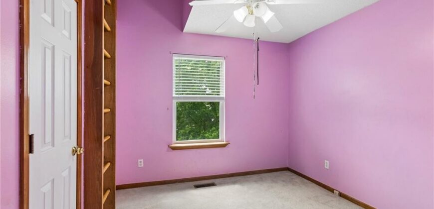 10947 N Wallace Avenue, Kansas City, MO 64157