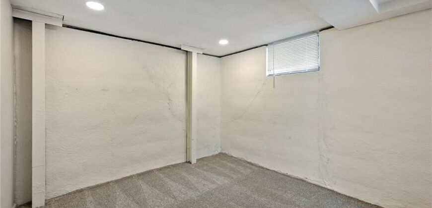 6711 N Broadway Street, Kansas City, MO 64118