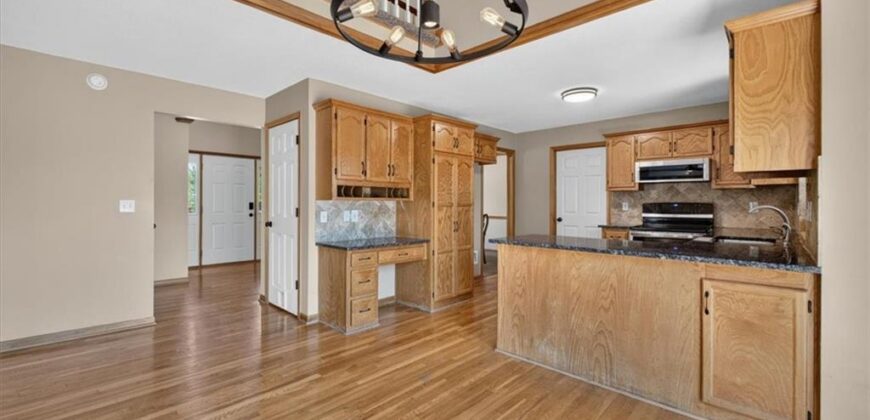 623 NE 94th Terrace, Kansas City, MO 64155