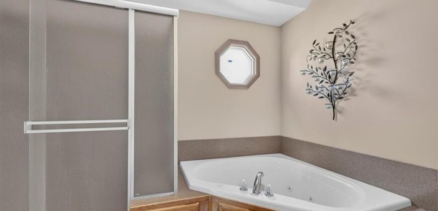 623 NE 94th Terrace, Kansas City, MO 64155