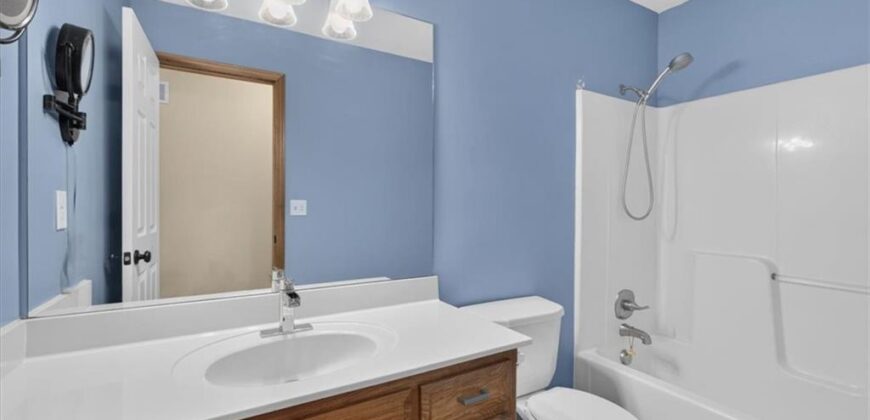 623 NE 94th Terrace, Kansas City, MO 64155