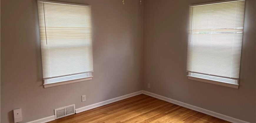4208 N Brighton Avenue, Kansas City, MO 64117