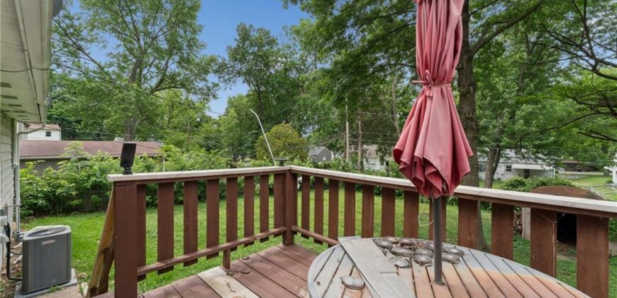 4900 NE Park Lane, Kansas City, MO 64118
