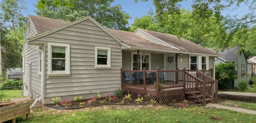4900 NE Park Lane, Kansas City, MO 64118