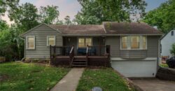 4900 NE Park Lane, Kansas City, MO 64118