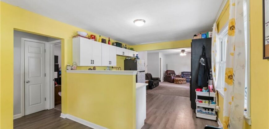 4900 NE Park Lane, Kansas City, MO 64118