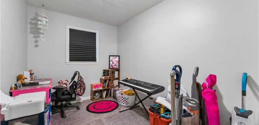 4900 NE Park Lane, Kansas City, MO 64118