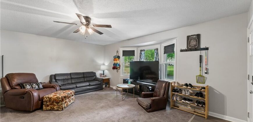 4900 NE Park Lane, Kansas City, MO 64118