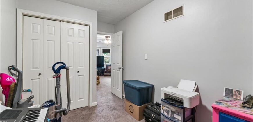 4900 NE Park Lane, Kansas City, MO 64118