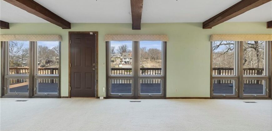 7616 NW Eastside Drive, Weatherby Lake, MO 64152