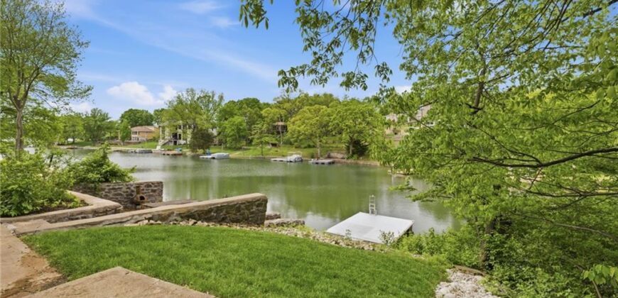 7616 NW Eastside Drive, Weatherby Lake, MO 64152