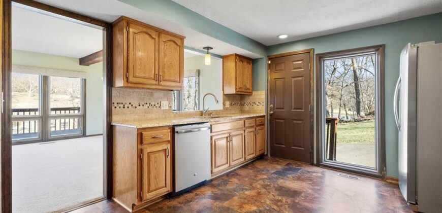 7616 NW Eastside Drive, Weatherby Lake, MO 64152