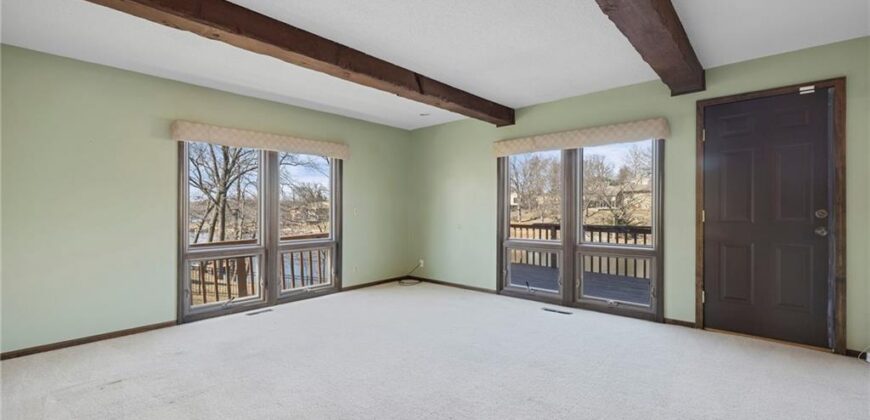7616 NW Eastside Drive, Weatherby Lake, MO 64152
