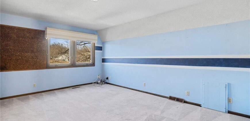 7616 NW Eastside Drive, Weatherby Lake, MO 64152