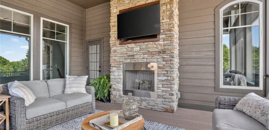 7975 NW Breckenridge Drive, None/County, MO 64152
