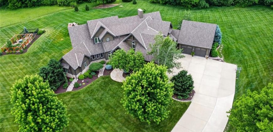7975 NW Breckenridge Drive, None/County, MO 64152