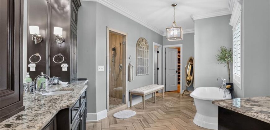 7975 NW Breckenridge Drive, None/County, MO 64152