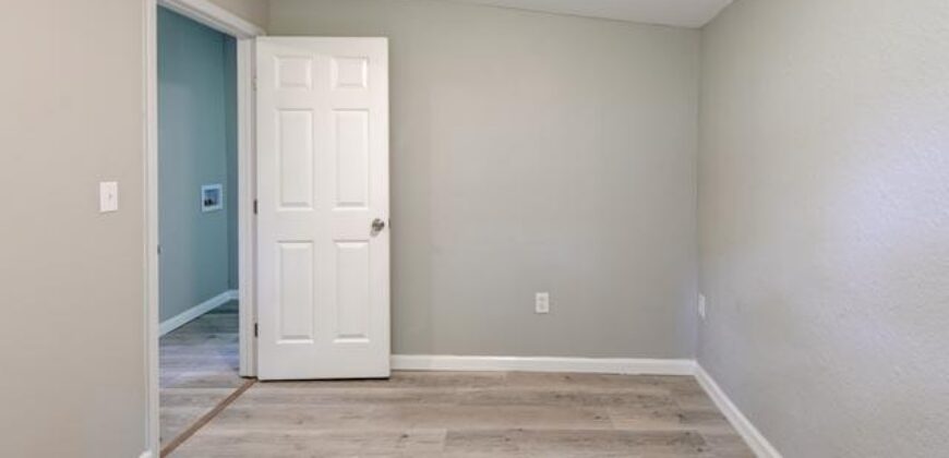 3813 NE 42nd Terrace, Kansas City, MO 64117