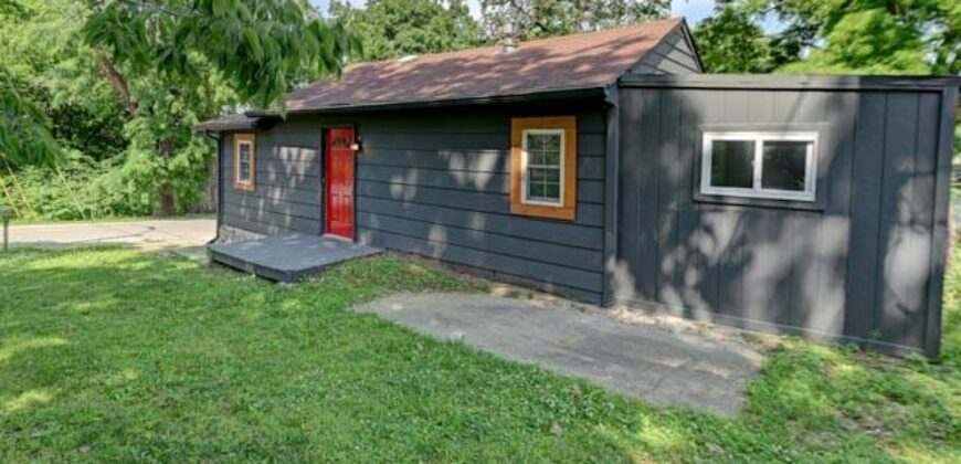 3813 NE 42nd Terrace, Kansas City, MO 64117