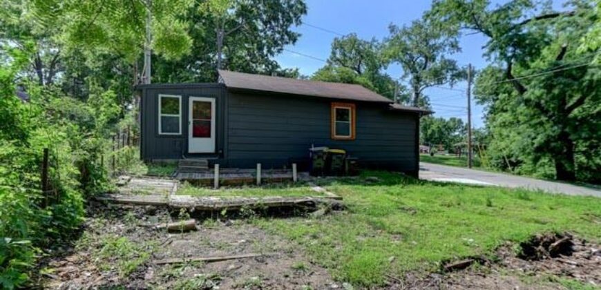 3813 NE 42nd Terrace, Kansas City, MO 64117