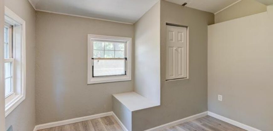 3813 NE 42nd Terrace, Kansas City, MO 64117