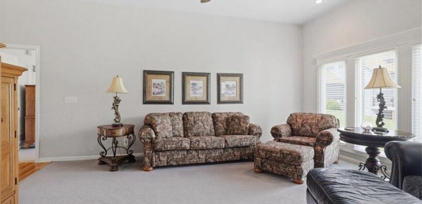 8623 N Richmond Avenue, Kansas City, MO 64157