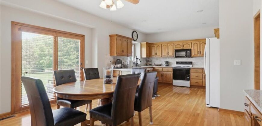 8623 N Richmond Avenue, Kansas City, MO 64157
