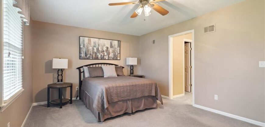 8623 N Richmond Avenue, Kansas City, MO 64157