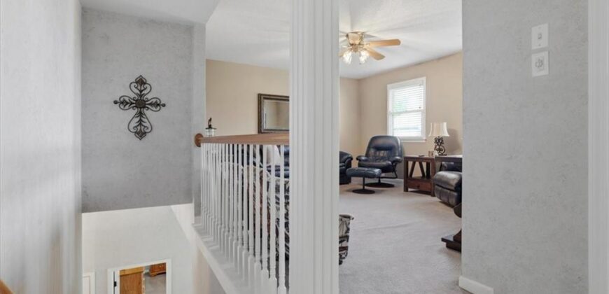 8623 N Richmond Avenue, Kansas City, MO 64157