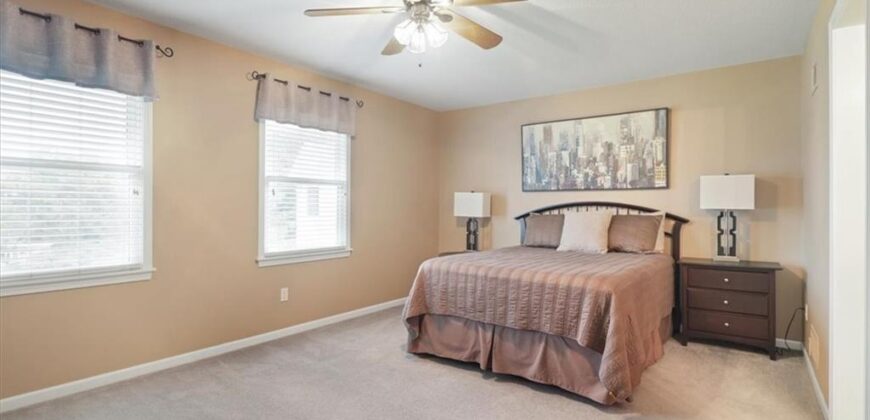 8623 N Richmond Avenue, Kansas City, MO 64157
