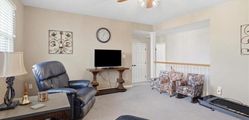 8623 N Richmond Avenue, Kansas City, MO 64157