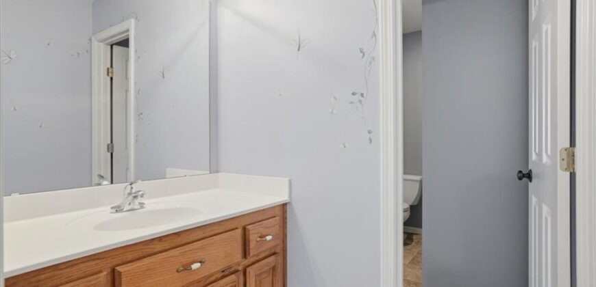 8623 N Richmond Avenue, Kansas City, MO 64157