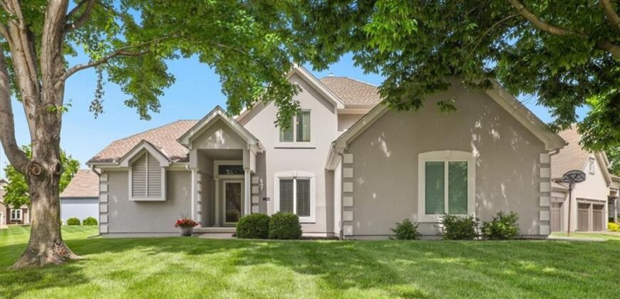 8623 N Richmond Avenue, Kansas City, MO 64157