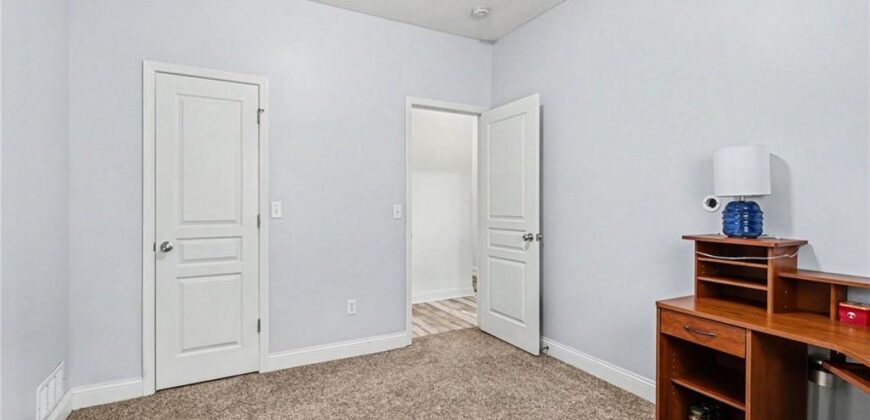 12216 N Pomona Lane, Kansas City, MO 64163