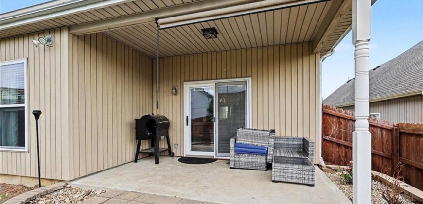 12216 N Pomona Lane, Kansas City, MO 64163
