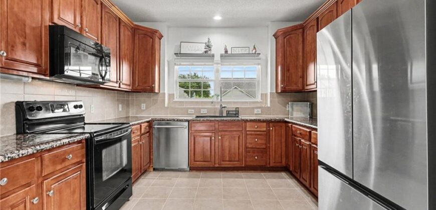 12216 N Pomona Lane, Kansas City, MO 64163