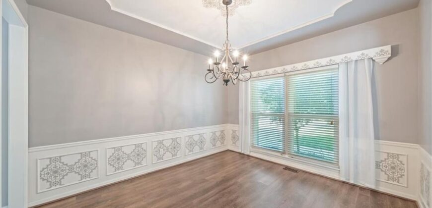 7801 N Revere Drive, Kansas City, MO 64151