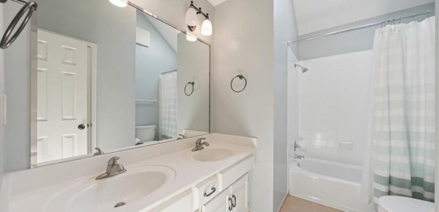 7801 N Revere Drive, Kansas City, MO 64151