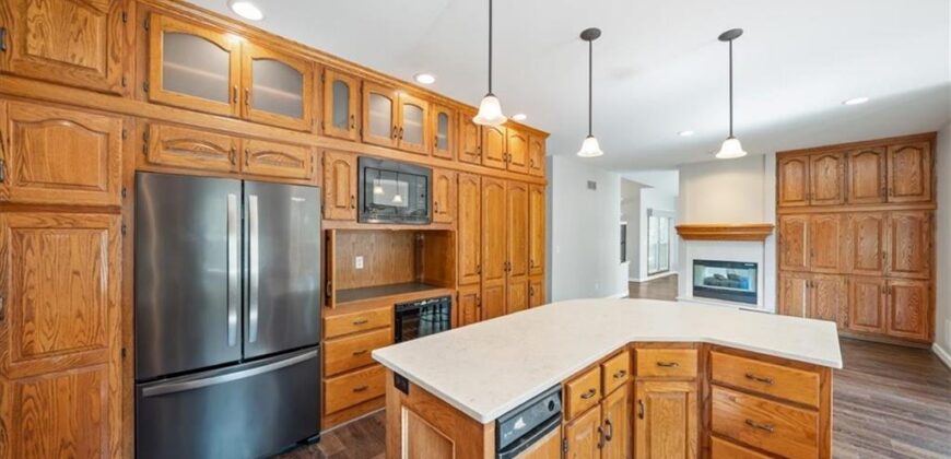 7801 N Revere Drive, Kansas City, MO 64151
