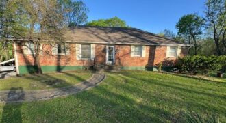 6261 NE Russell Road, Kansas City, MO 64117